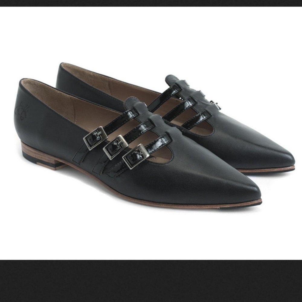 Fluevog Sandi flat black 3 strap loafer 6